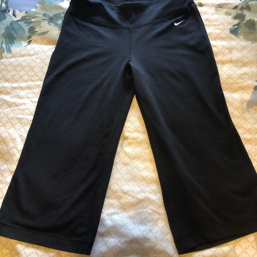 Nike dri fit Capri workout “7”